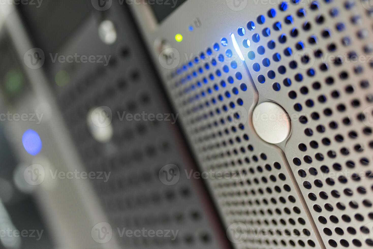 servidor computadora debería ser alto actuación, estable, poder a servir un grande foto