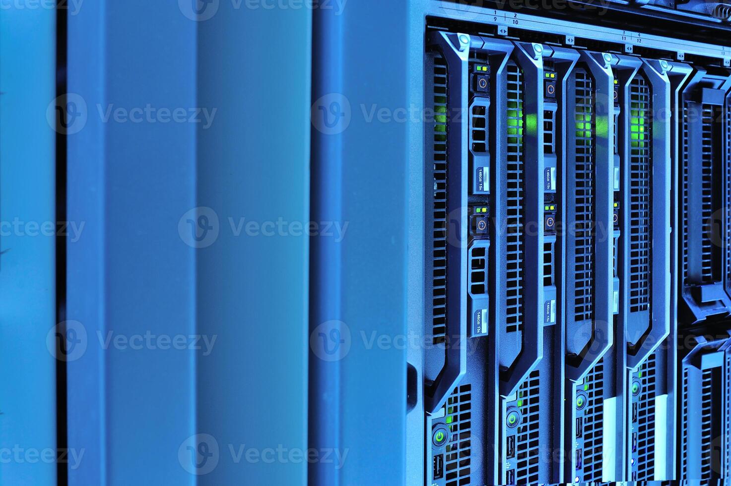 server computer should be high performance, stable, able to serve a large photo