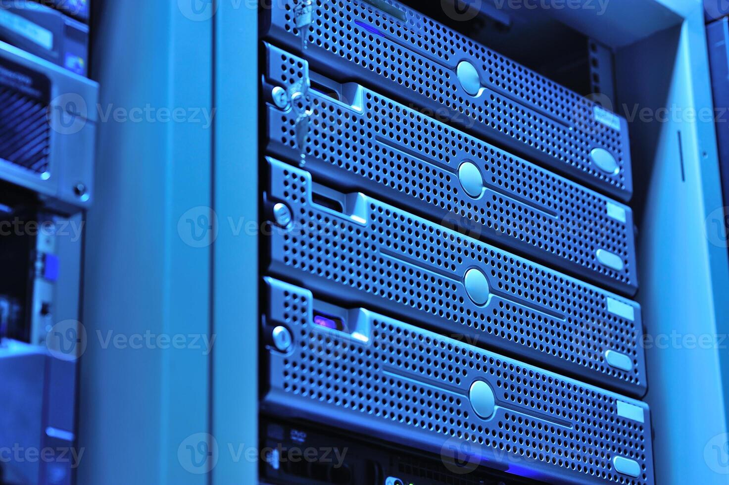server computer should be high performance, stable, able to serve a large photo