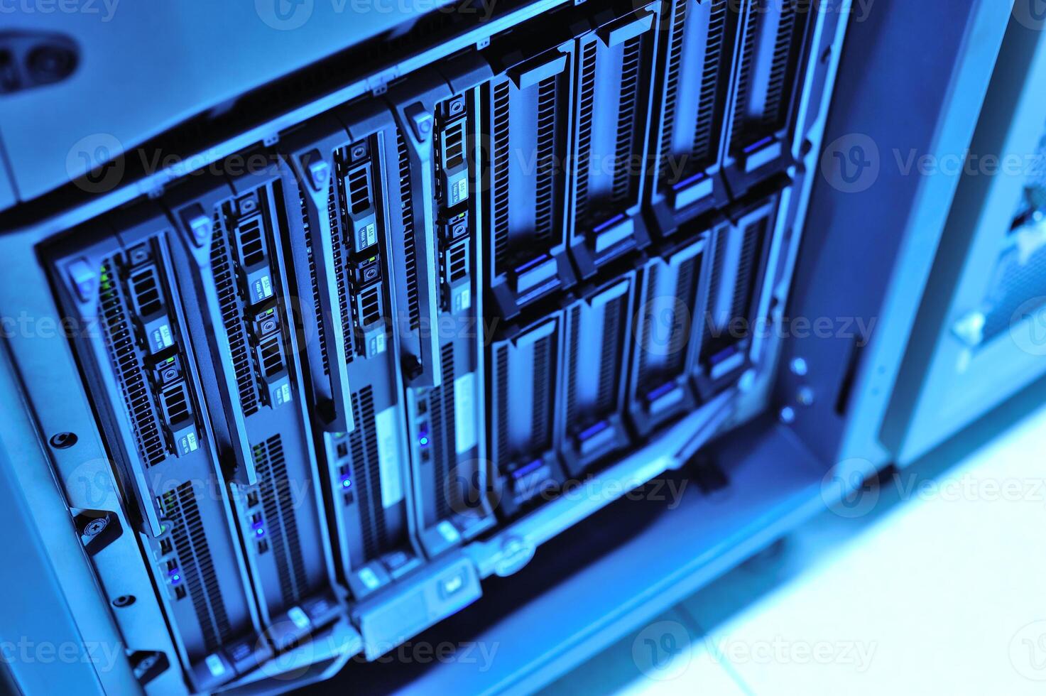 server computer should be high performance, stable, able to serve a large photo