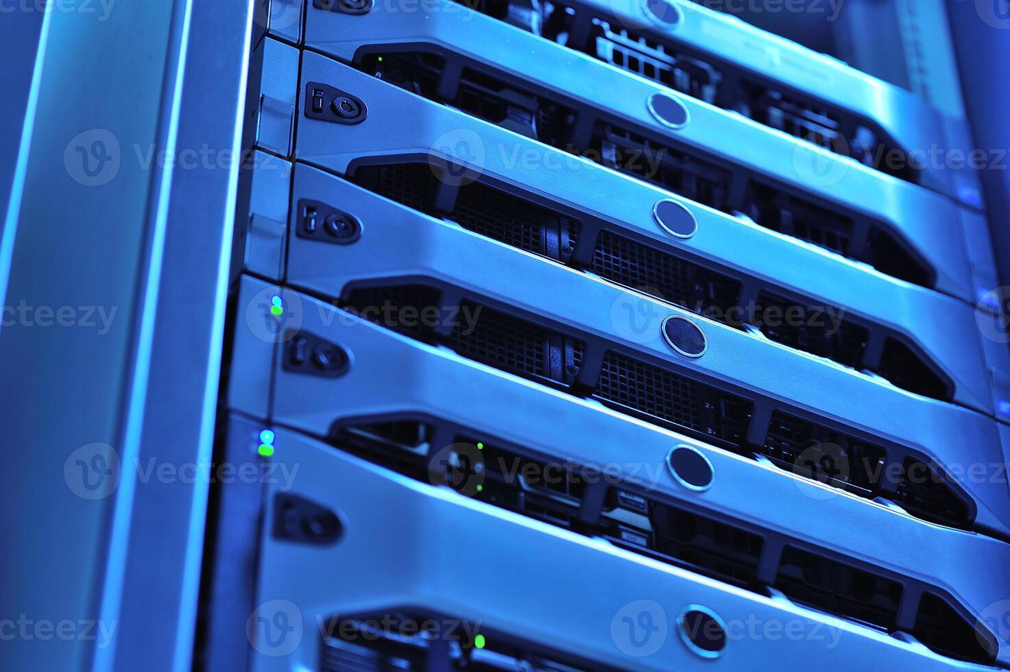 server computer should be high performance, stable, able to serve a large photo