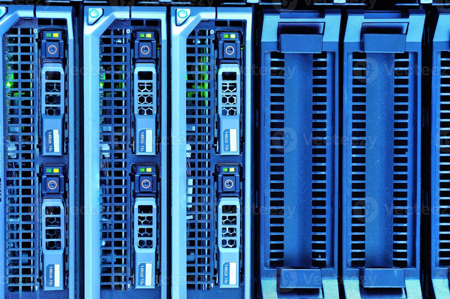server computer should be high performance, stable, able to serve a large photo