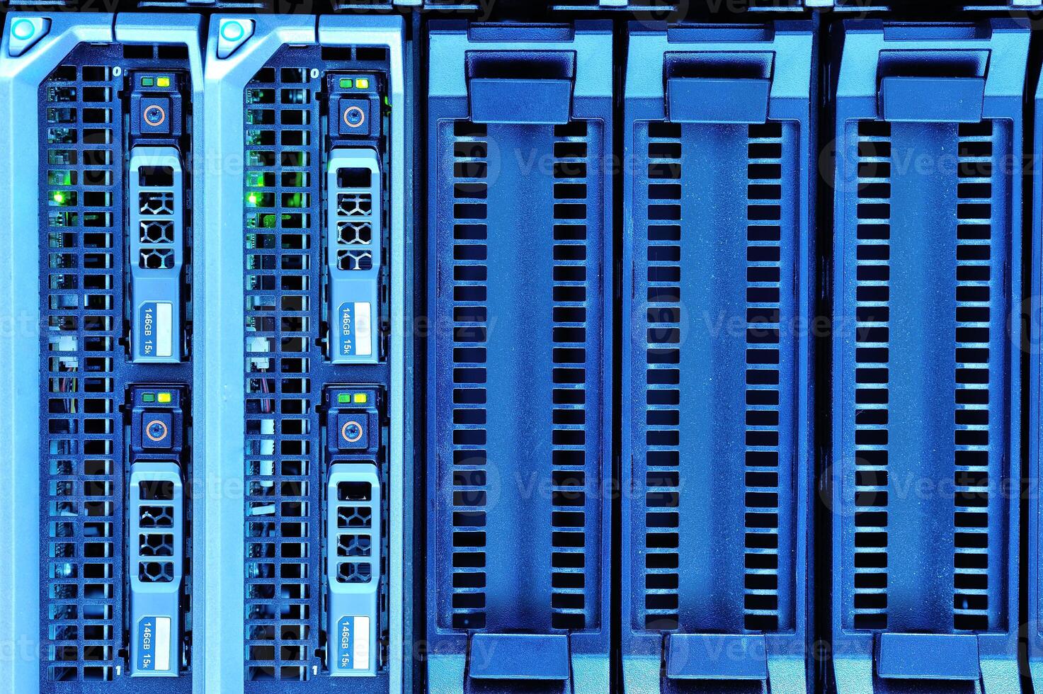 server computer should be high performance, stable, able to serve a large photo