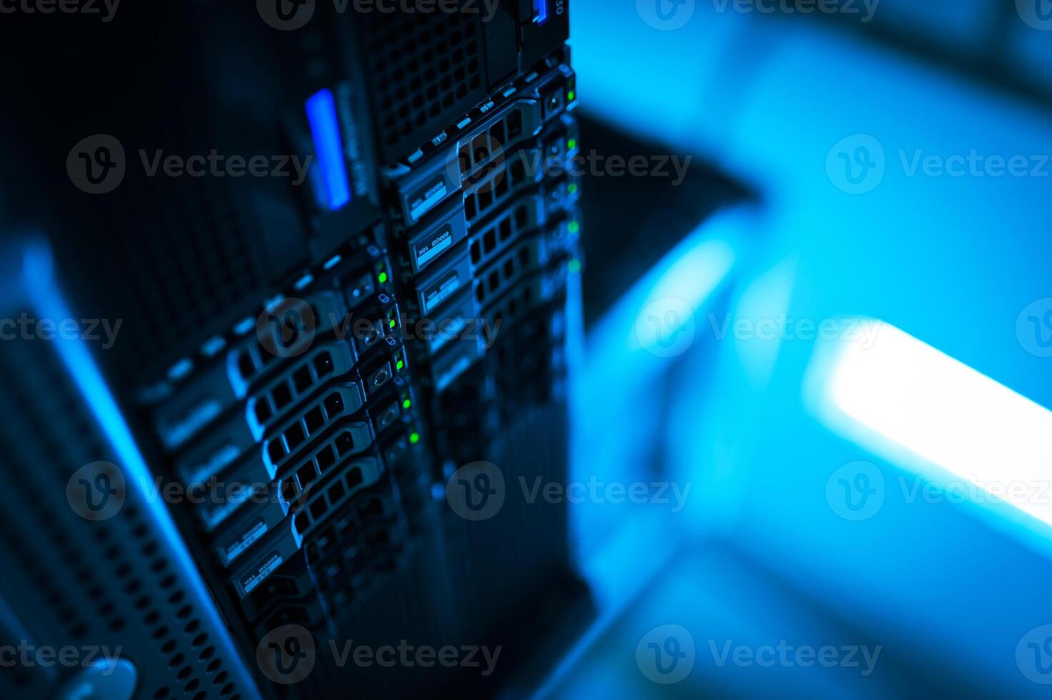 server computer should be high performance, stable, able to serve a large photo