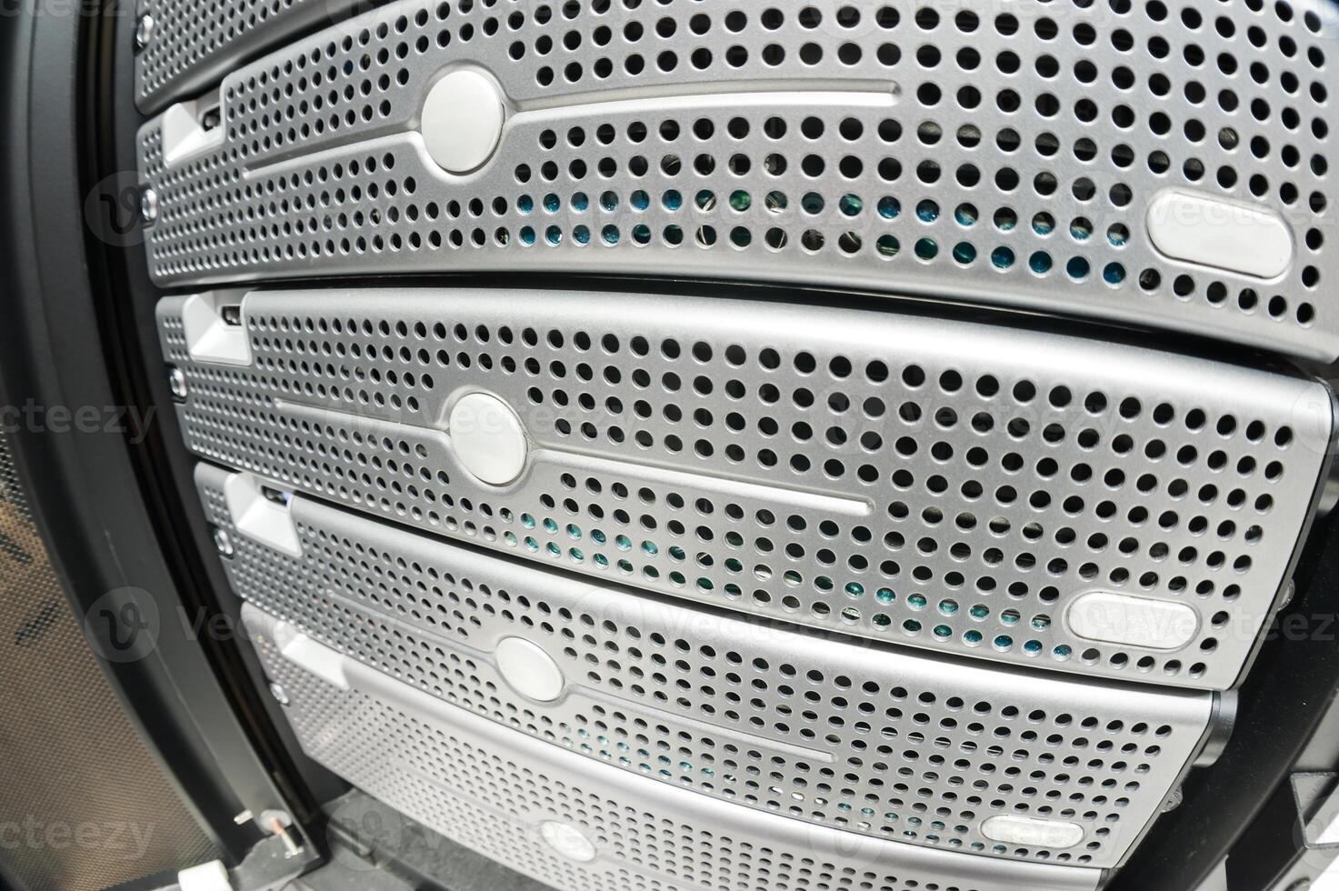 server computer should be high performance, stable, able to serve a large photo
