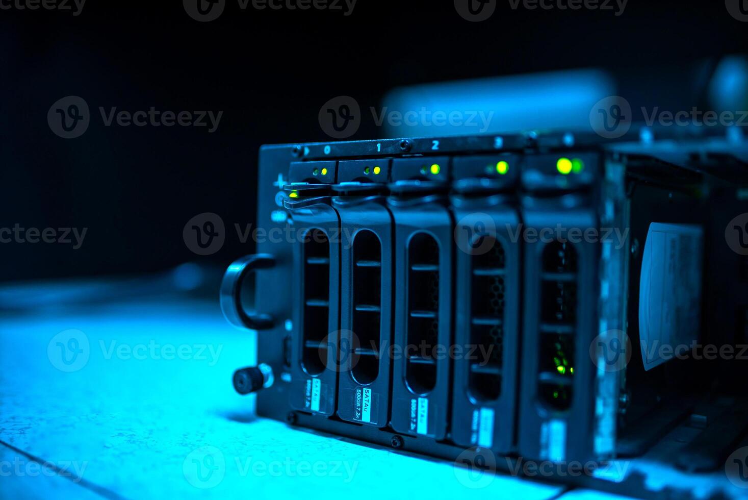 server computer should be high performance, stable, able to serve a large photo