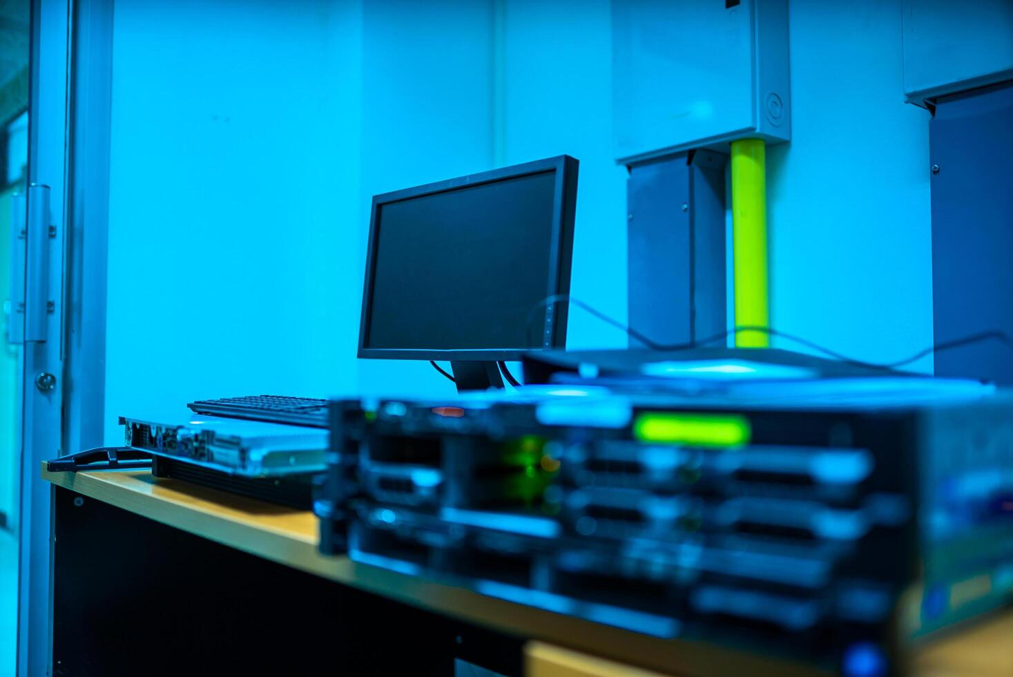 server computer should be high performance, stable, able to serve a large photo