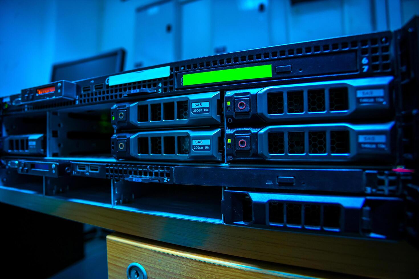 server computer should be high performance, stable, able to serve a large photo