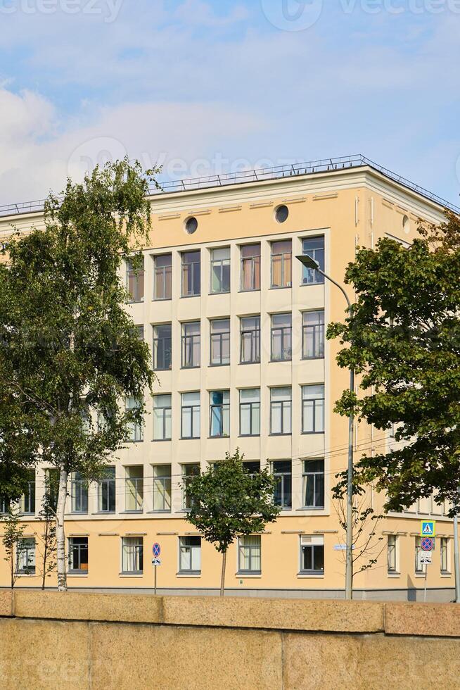 The Beauty of Elegant Urban Architecture Harmoniously Integrated with Natural Surroundings photo