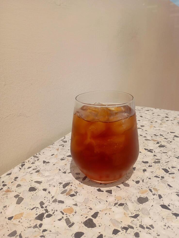 A photo of iced tea, either sweetened or unsweetened, commonly found at cafes or restaurants.