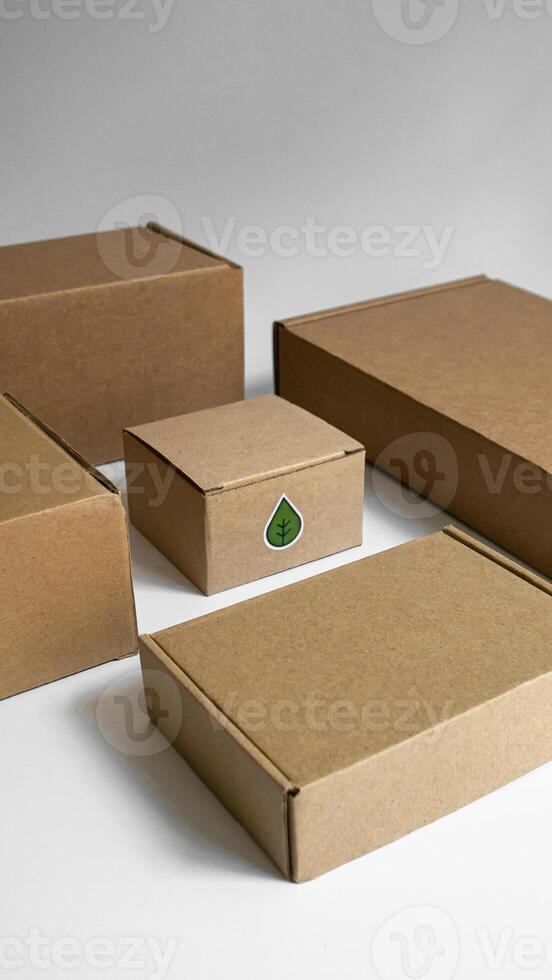 Explore our ecofriendly brown packaging boxes made for shipping with beautiful designs photo