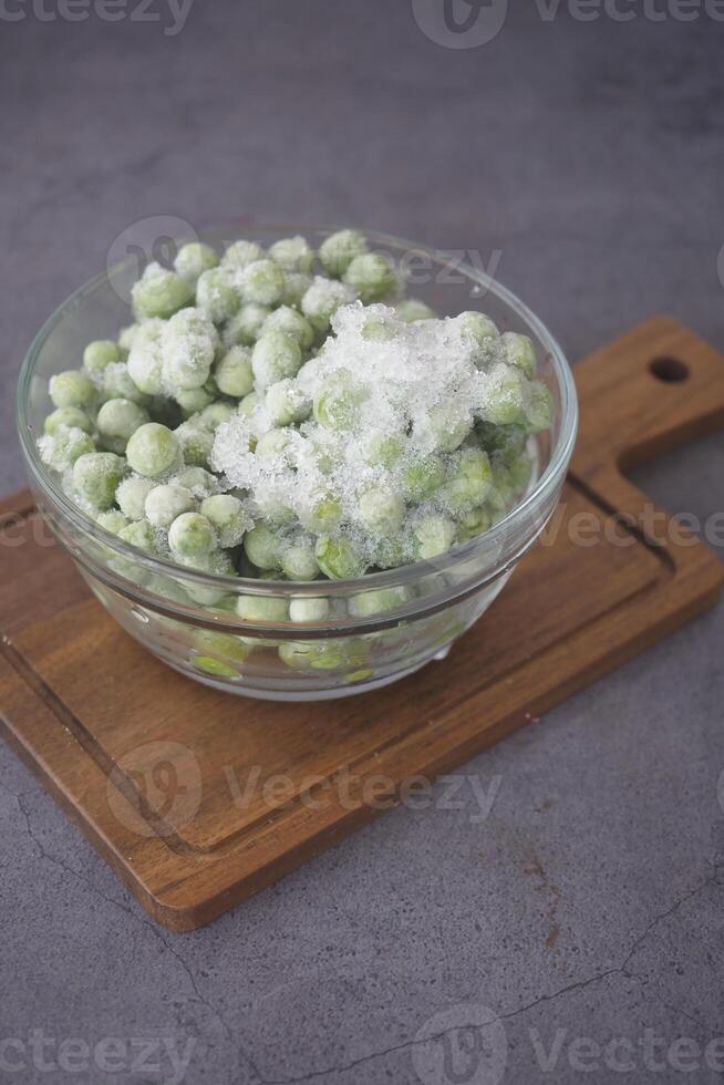 Frozen Green Peas Available in a bowl photo