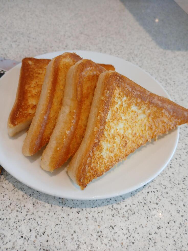 Eat food toast photo