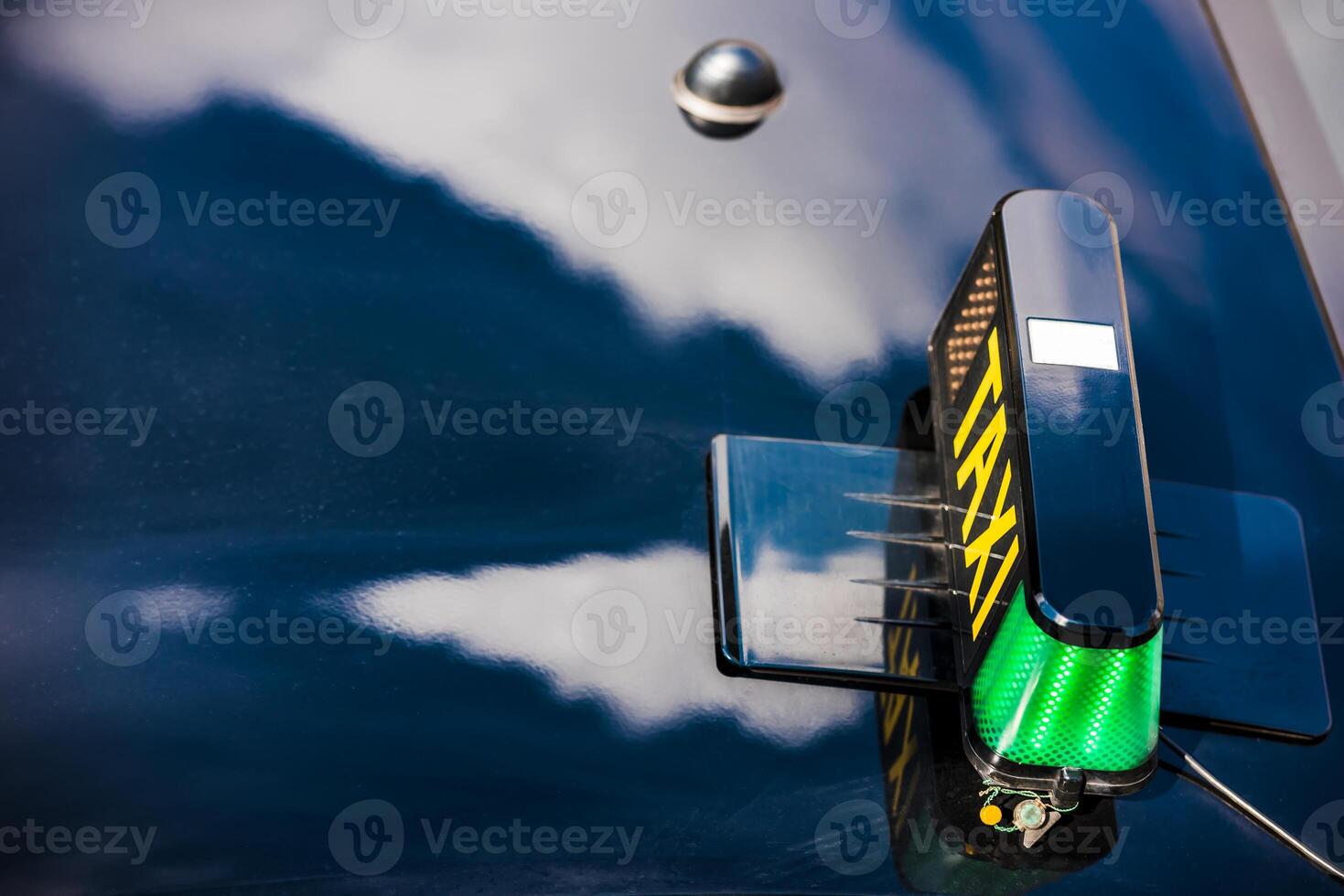 Vacant taxi detail photo