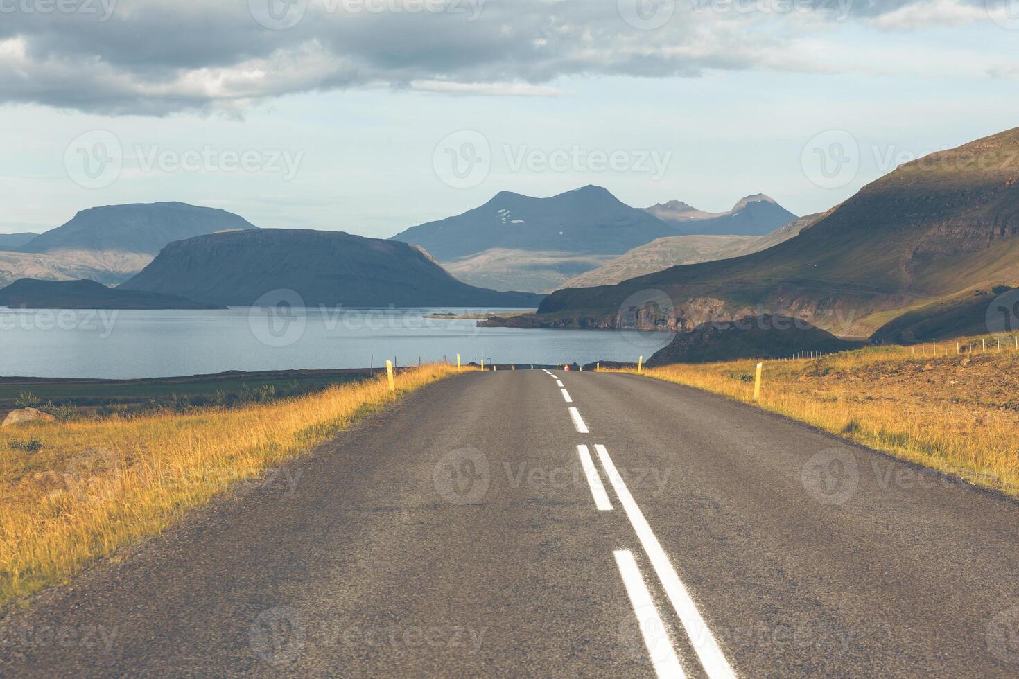 Endless Icelandic Highway photo
