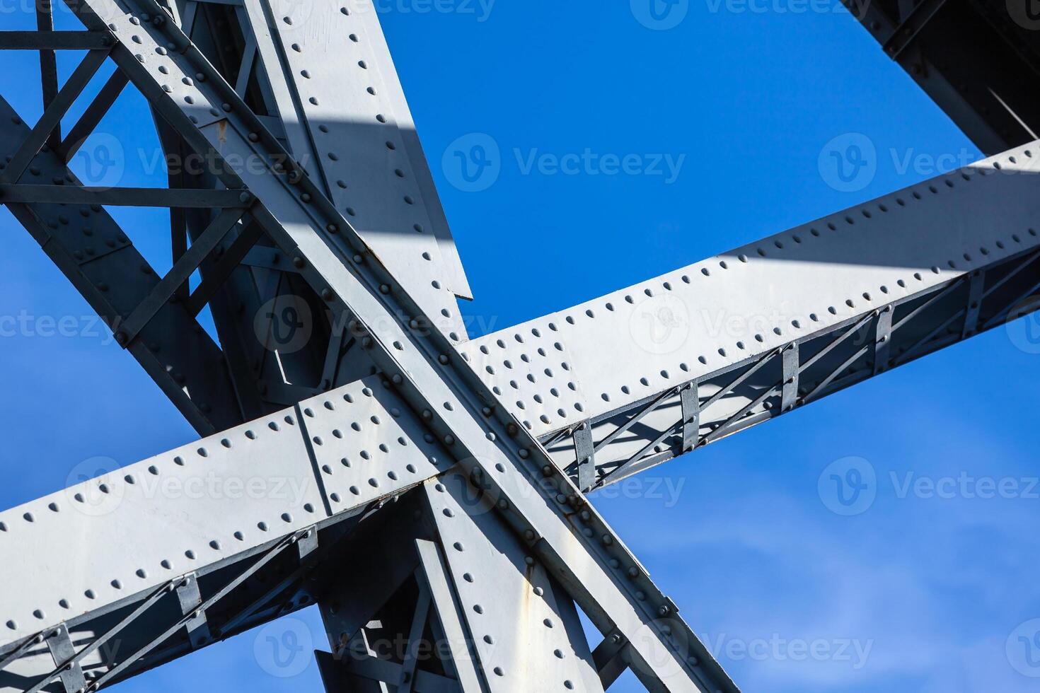 Modern Bridge frame closeup photo