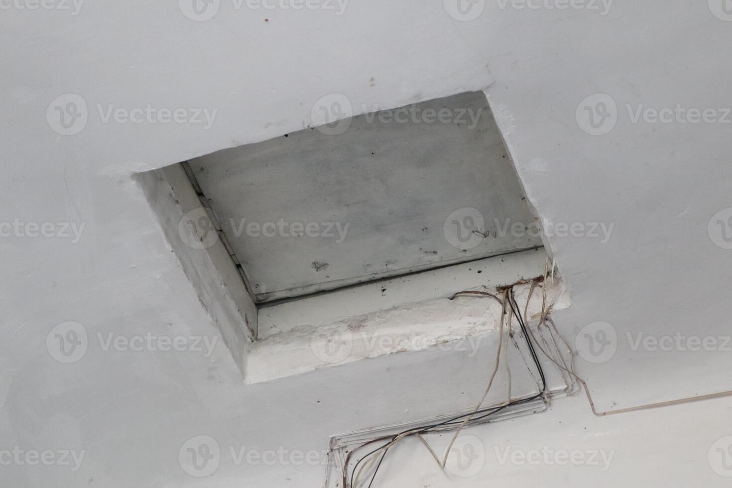 Exposed Ceiling Access Point with Electrical Wires for Enhanced Accessibility and Aesthetics photo