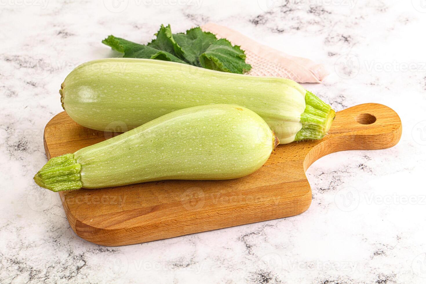 Raw frsh ripe zucchini vegetable photo