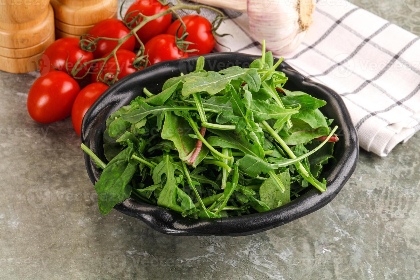 Arugula and spinach mix salad photo