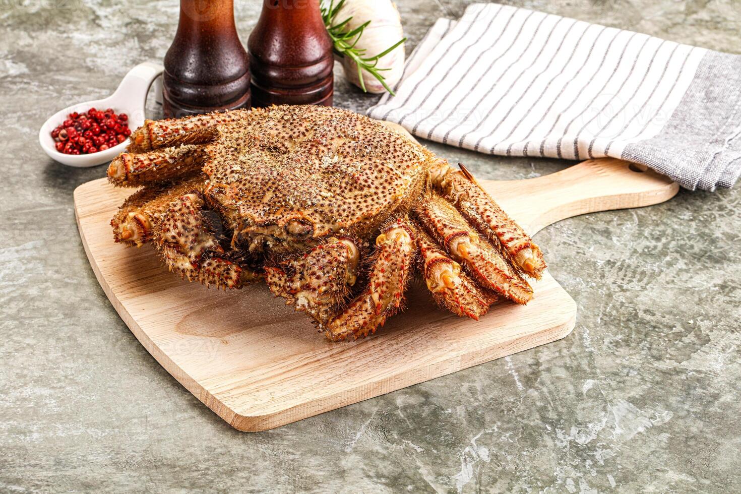 Delicous gurmet Steamed hairy crab photo