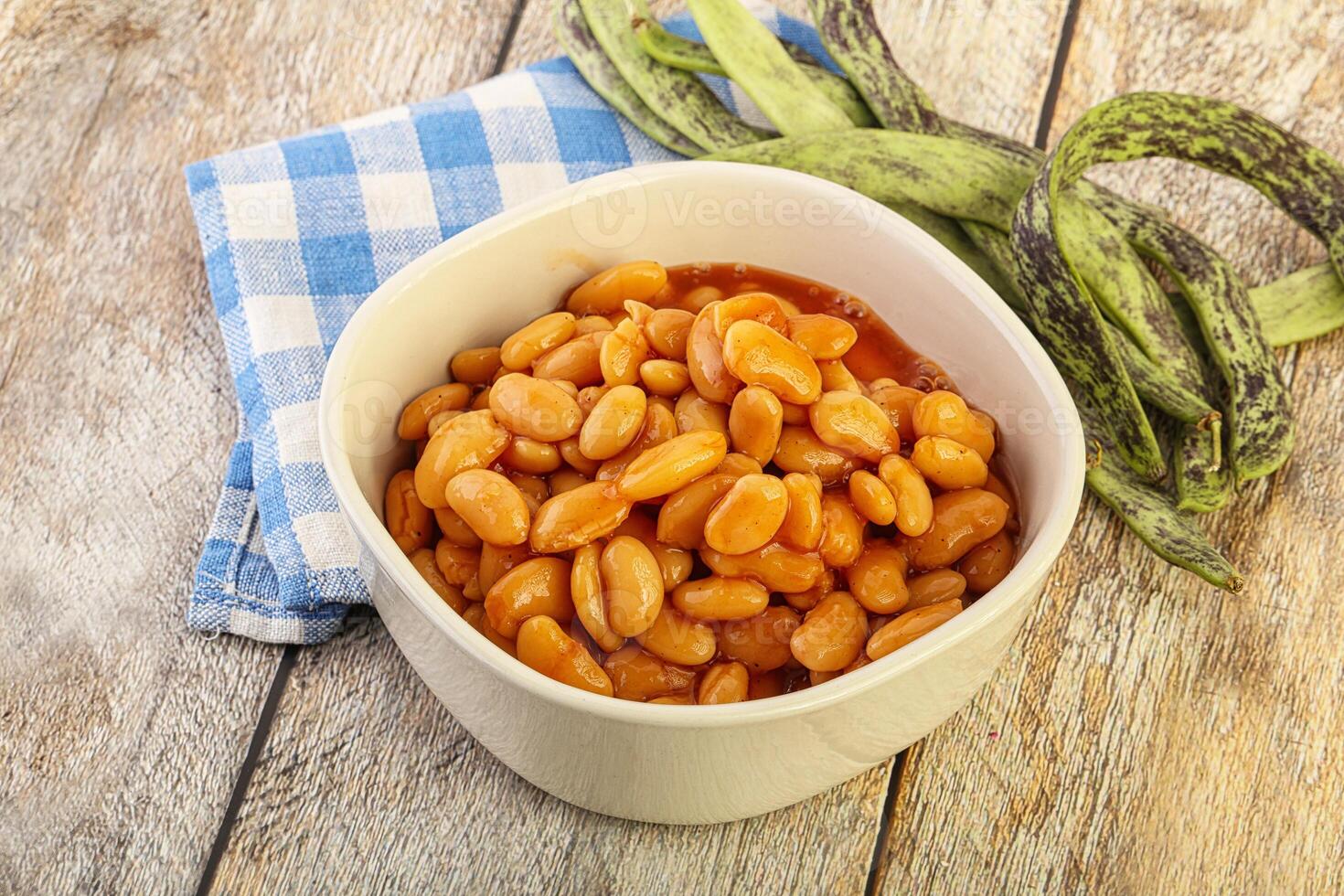 White bean in tomato sauce photo