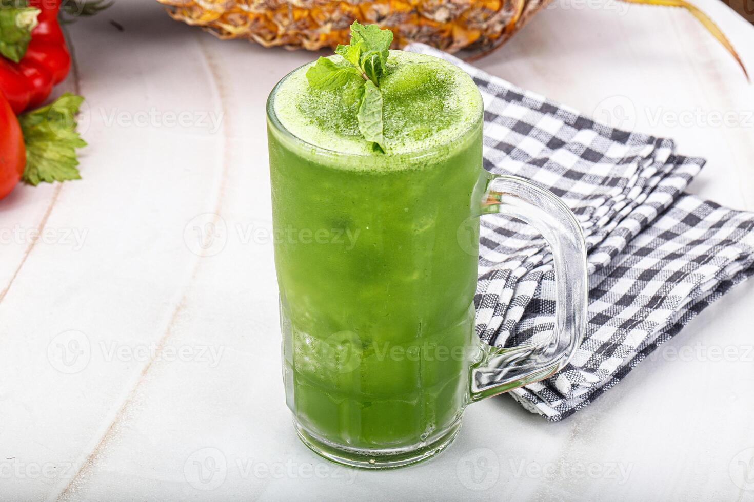 Mint, basil, spinach smoothie detox photo