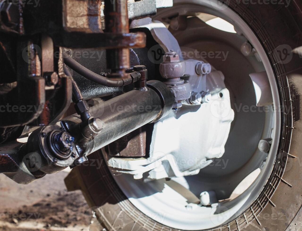 Power steering pump and steering rack for ease of effort and steering comfort, industry photo