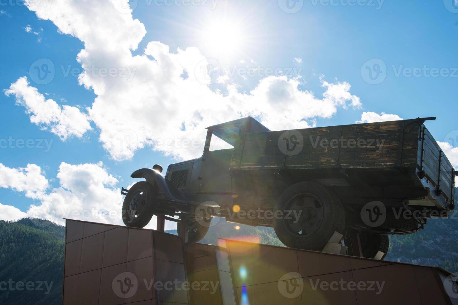 monument to Kolka Snegirev, dedicated to all drivers of the Chui tract road photo