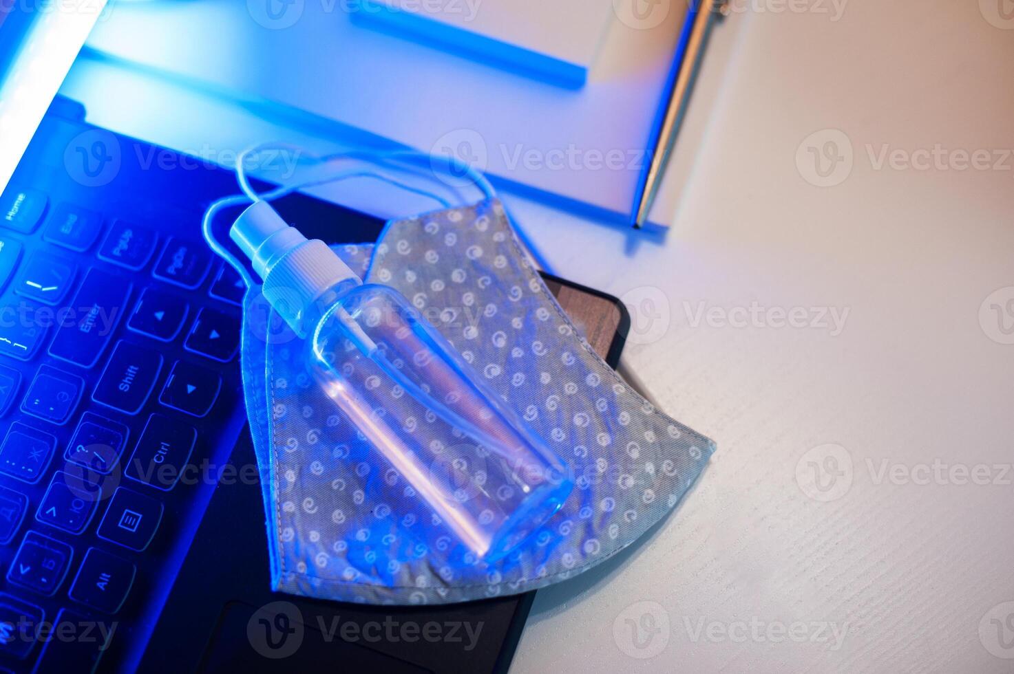 Sanitizer anti virus spray photo