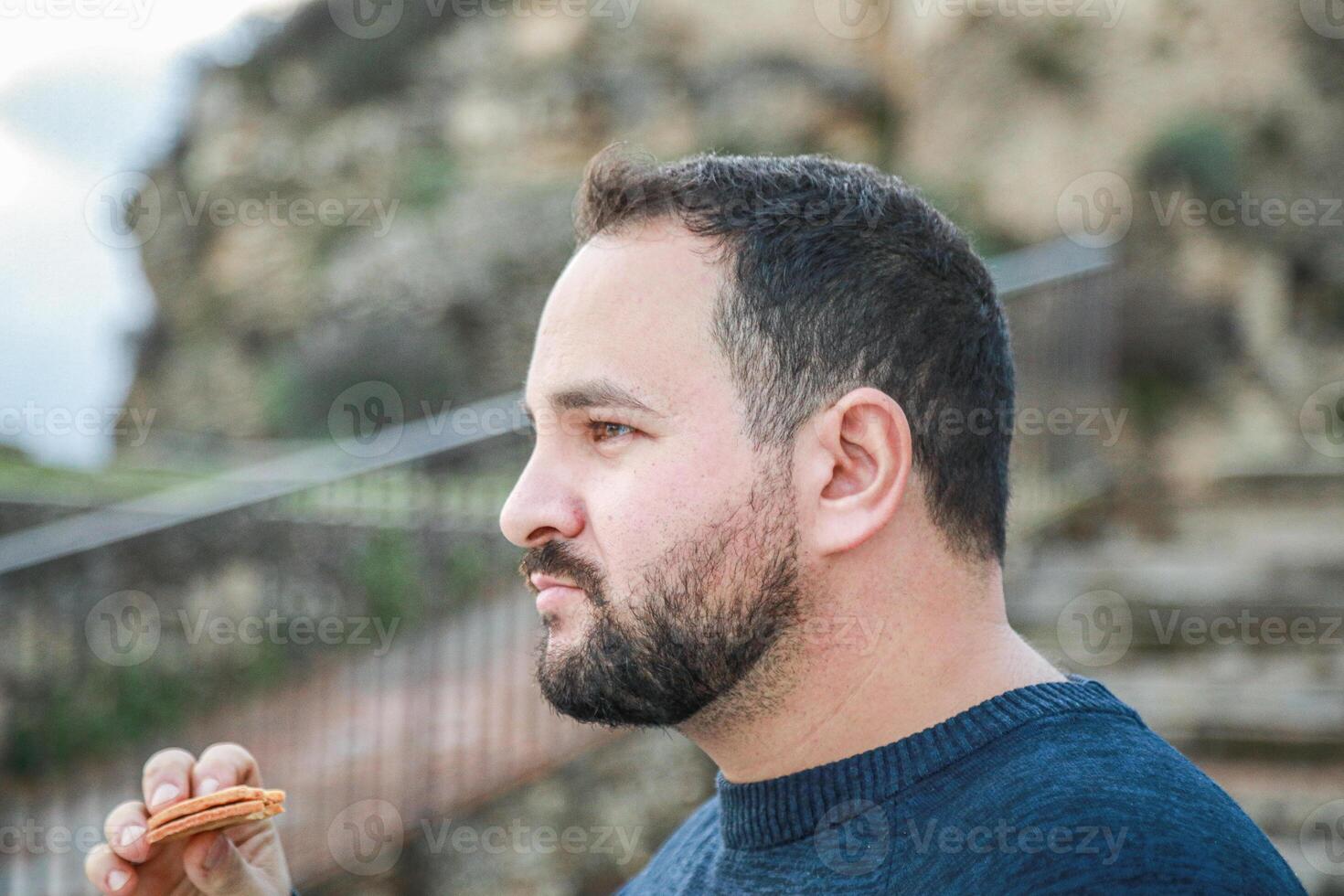 Cheerful Response to Biscuit Flavor photo