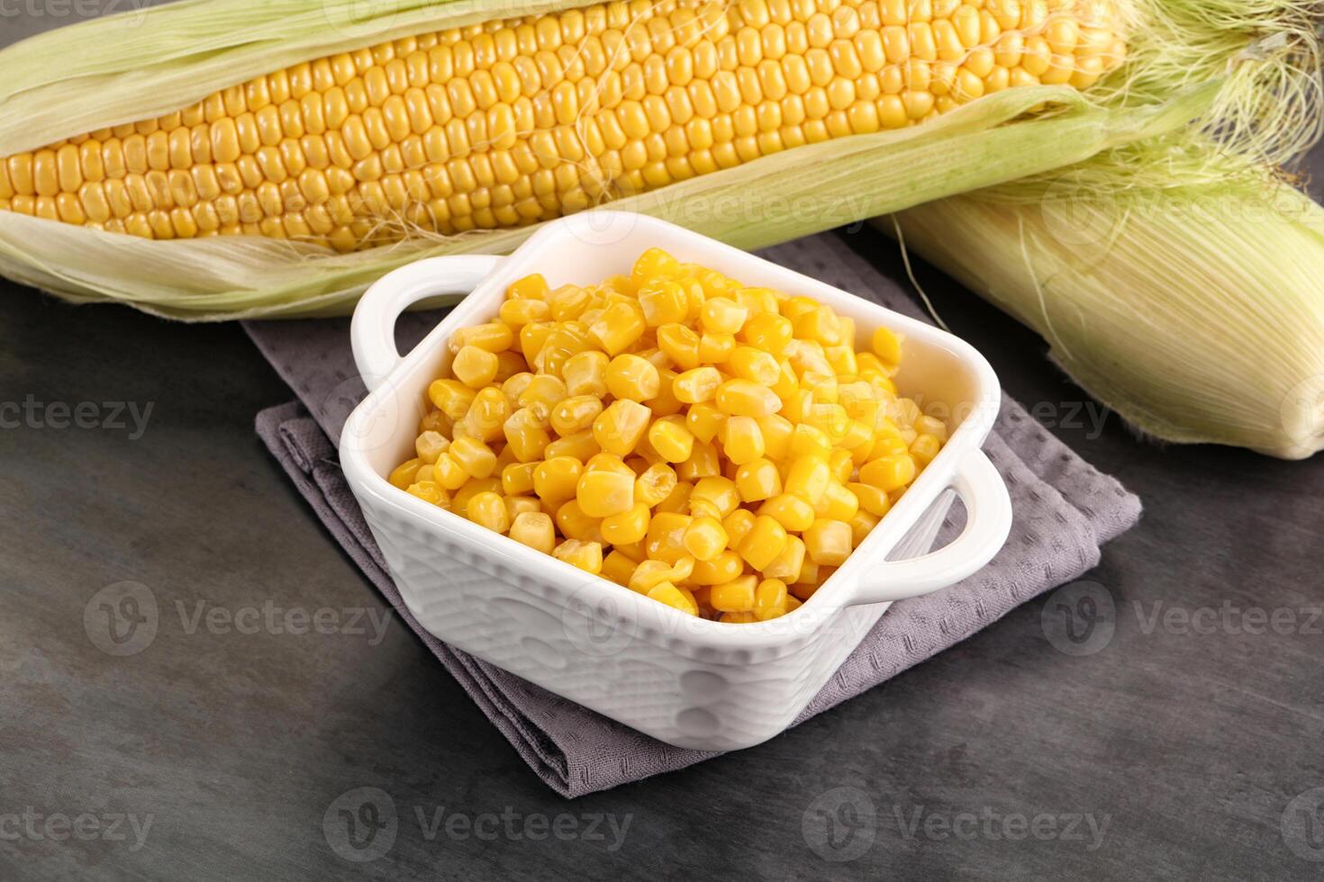 Canned sweet young corn grain photo