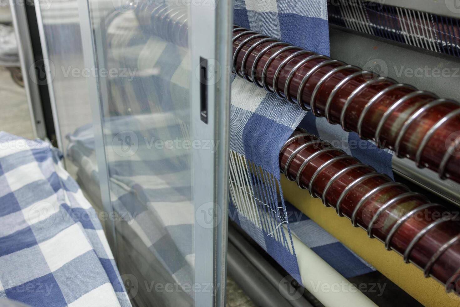 production of woolen blankets, weaving machine photo