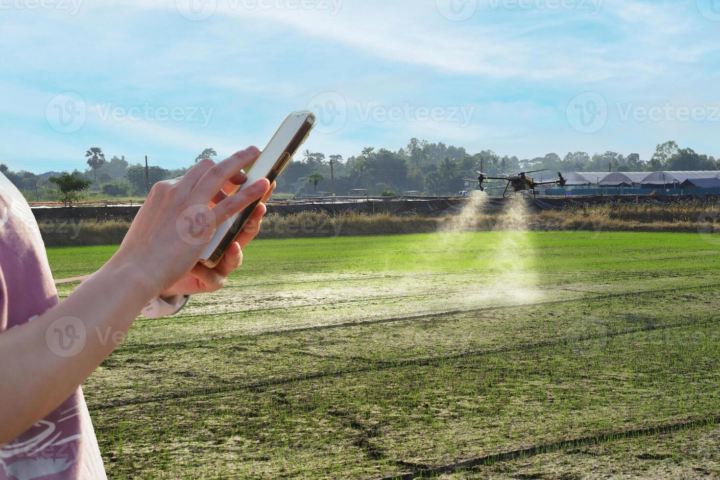 phone control farm drone photo
