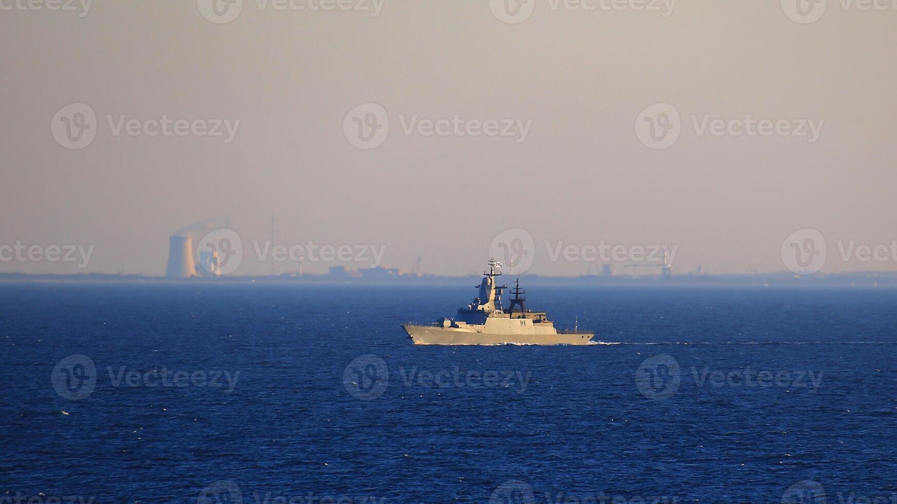 Russian warship of the Steregushchiy class on the Baltic Sea photo