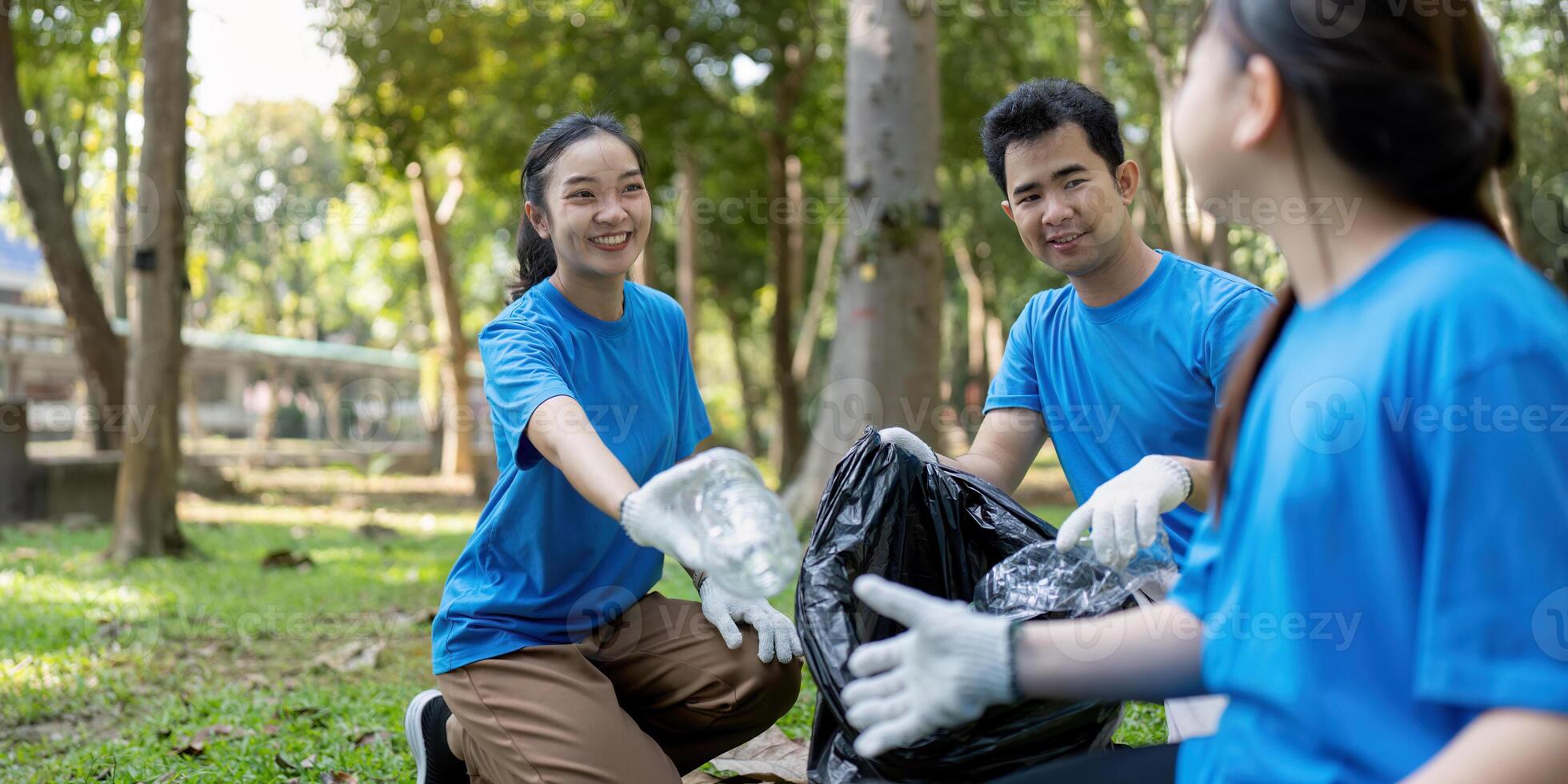Community cleanup event park teamwork activity natural environment outdoor viewpoint environmental awareness photo