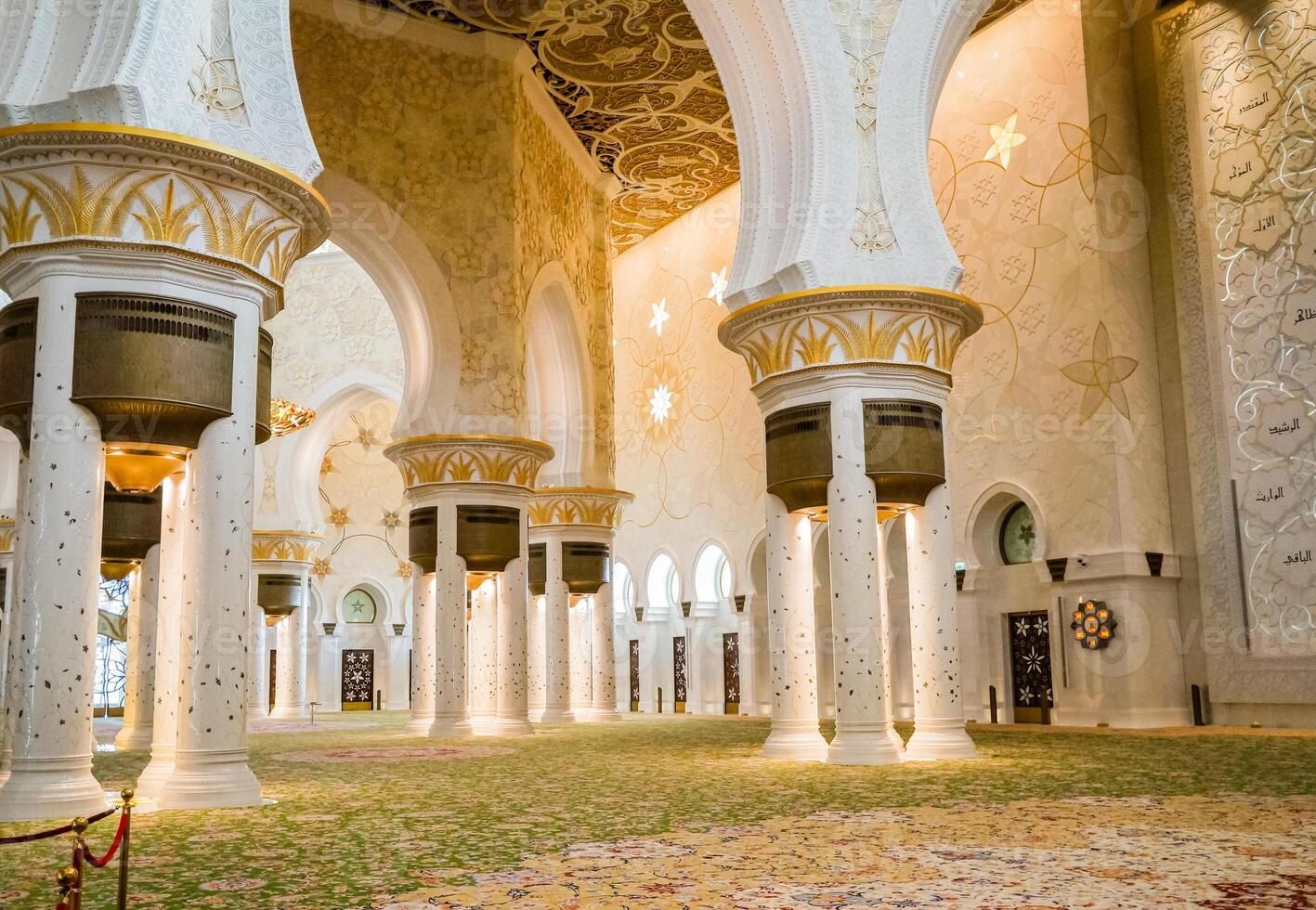 Abu Dhabi.The famous Sheikh Zayed Grand mosque. photo