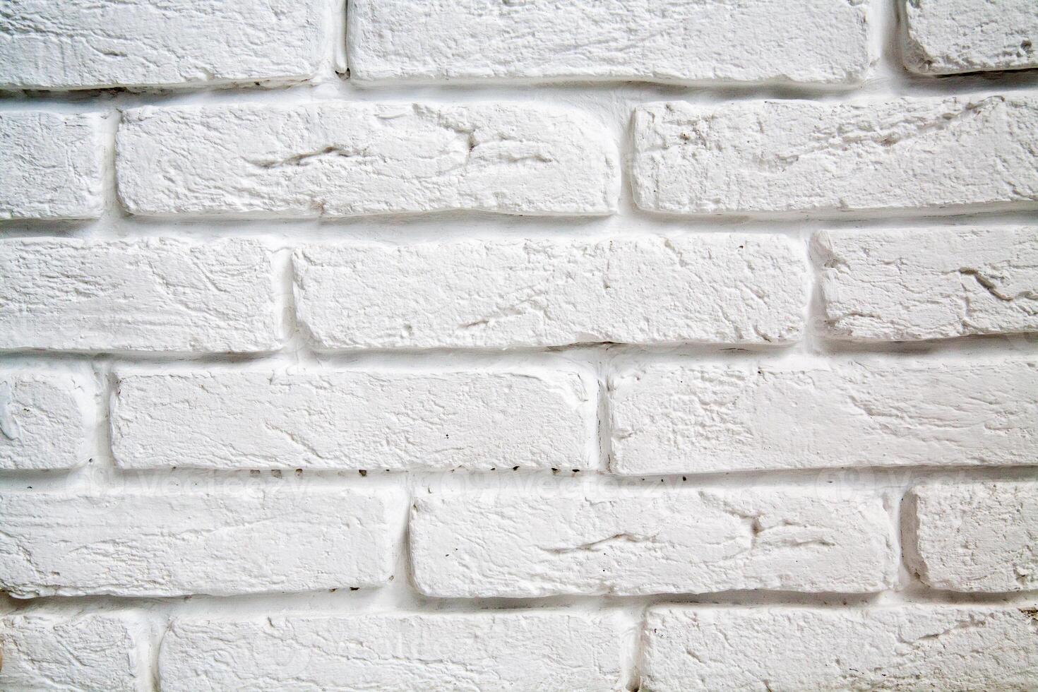 the white brick wall photo