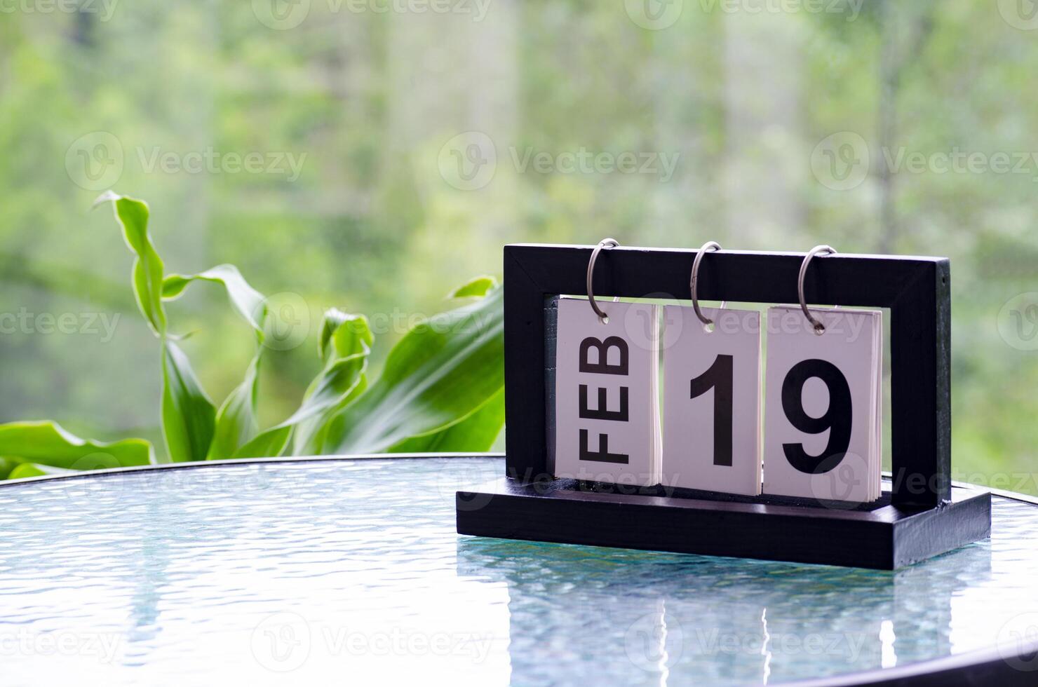 19th February table calendar with customizable space for text or ideas photo