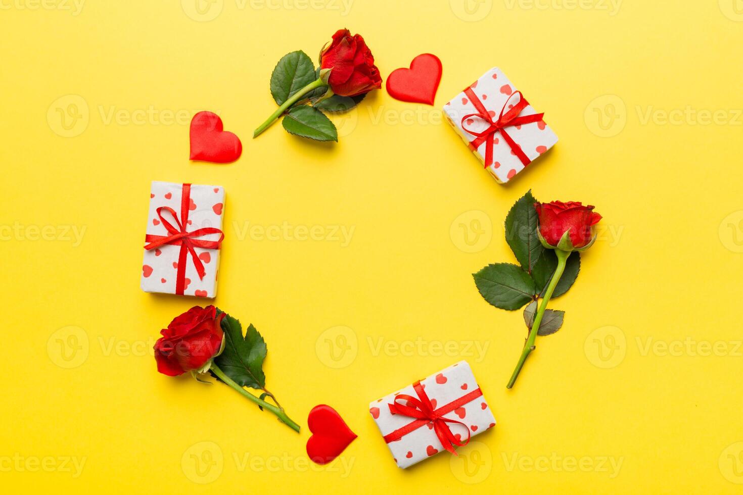 Heart made of rose, git box, heart greeting card mockup on Colored background. Top view, flat lay, copy space Holiday, Mothers Day, birthday concept photo