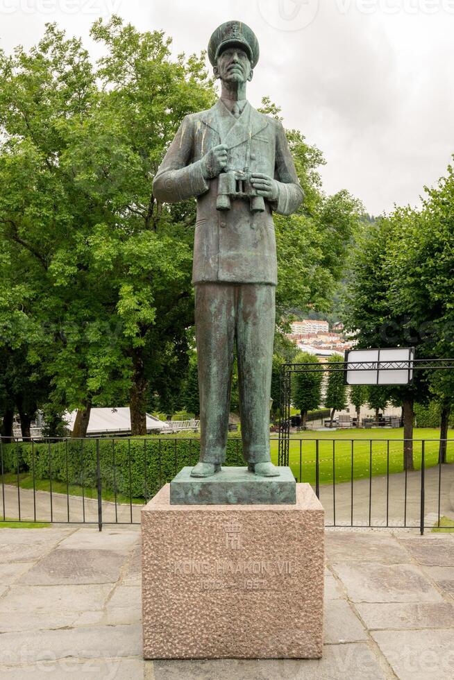 Statue of Haakon VII - Bergen, Norway photo