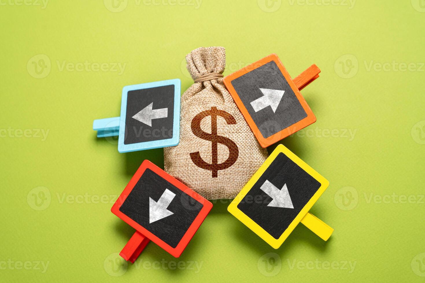 Expenses from the budget. Cash flows. Expenditure. Financial management and spending planning. Economics and business. Investments and diversification of funds. photo