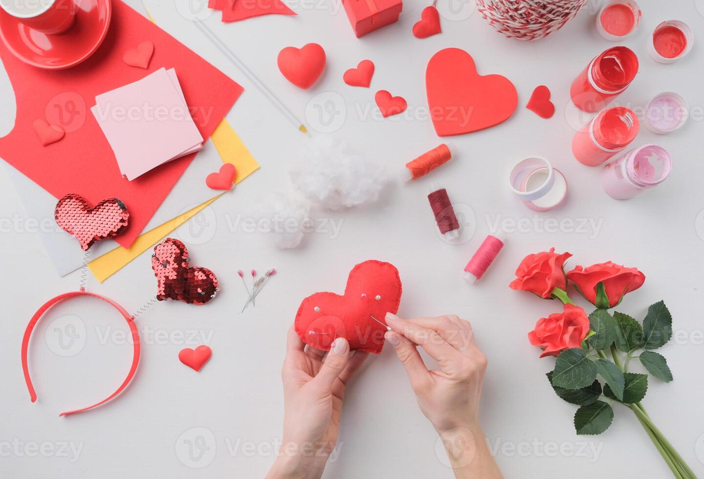 Step by step instructions. How to make a heart pin cushion. Step 5 heart shape pin cushion is ready photo