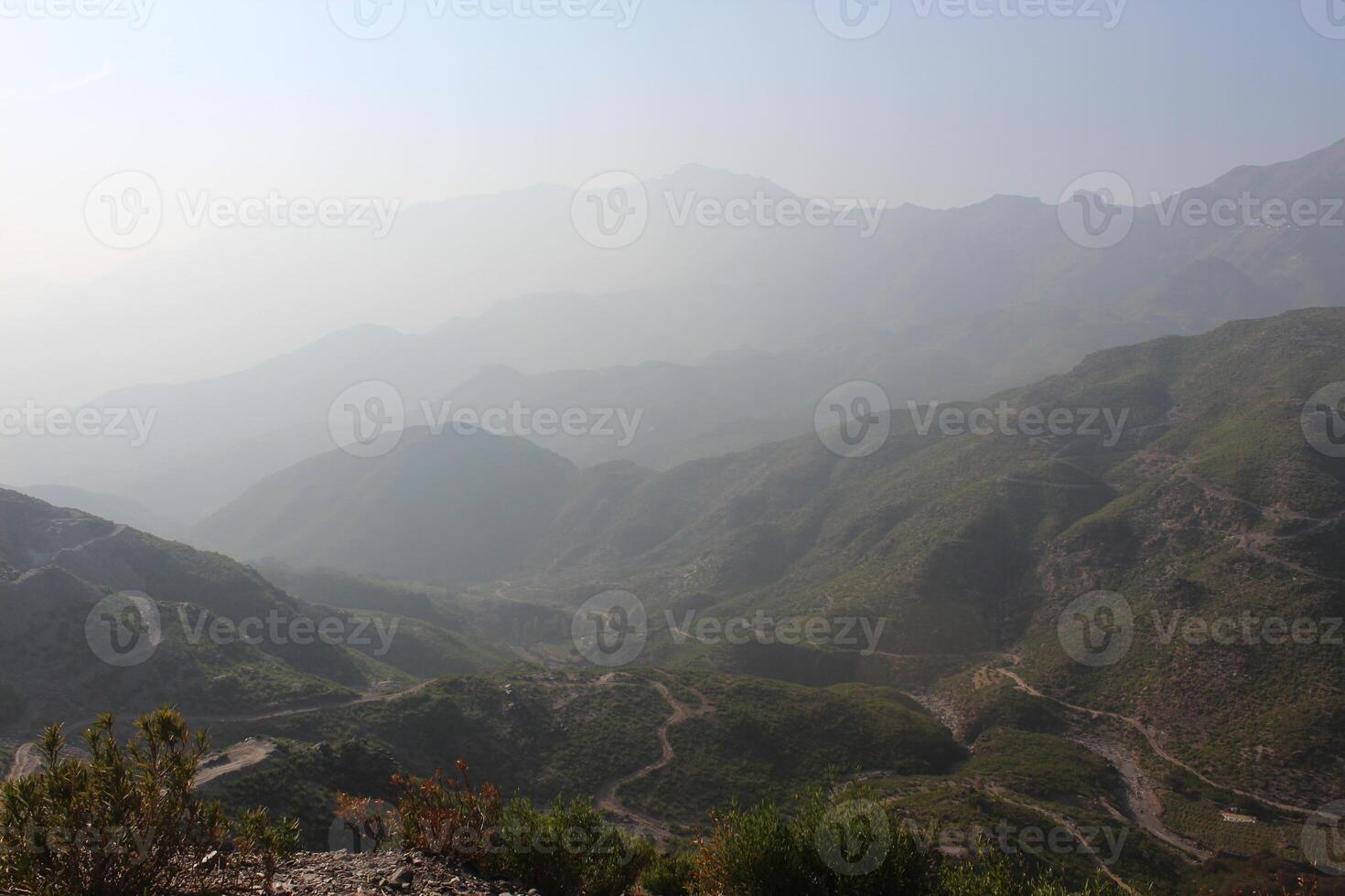 A view of a mountain range, photo