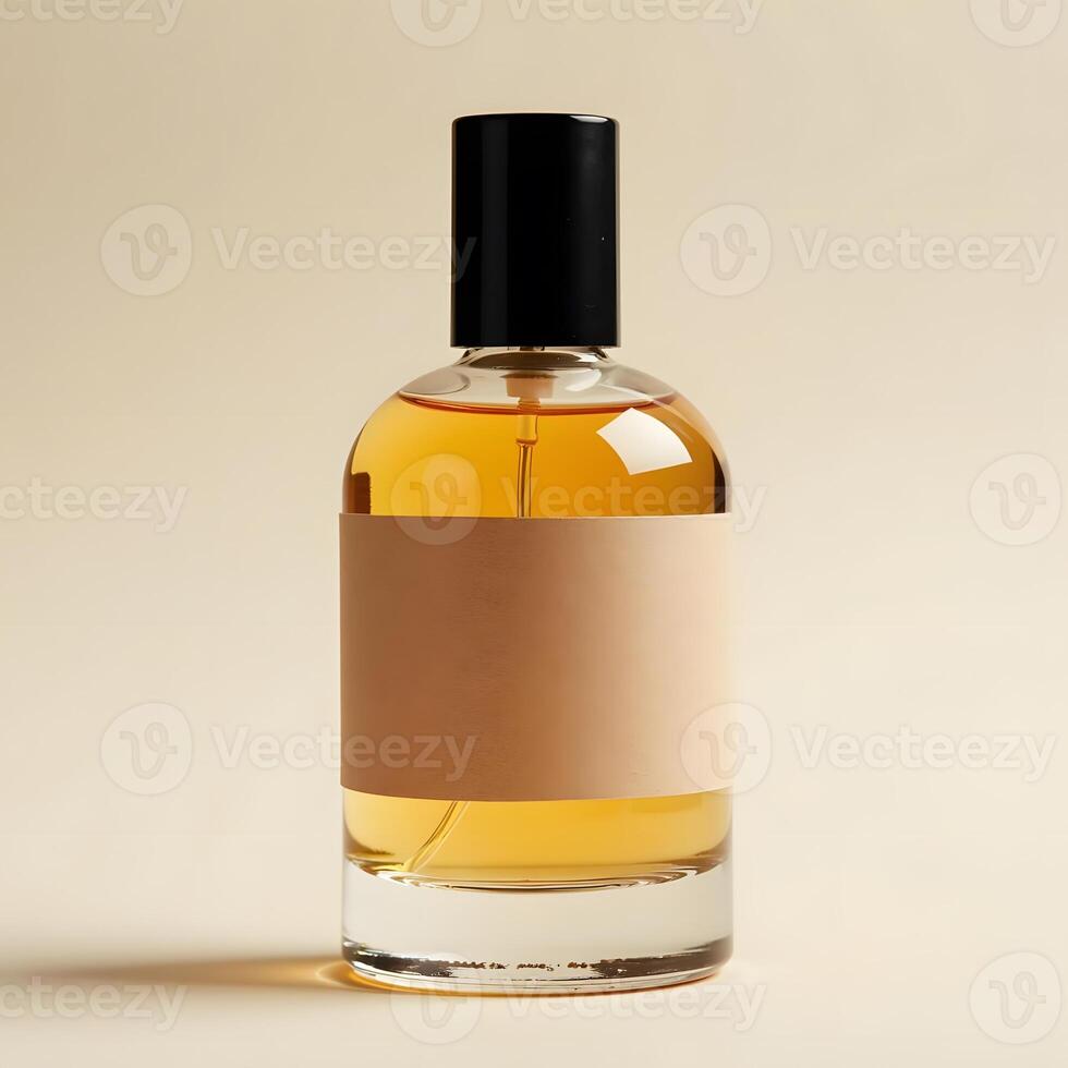 Enigmatic Woods A Fragrance of Cinnamon and Cedar photo