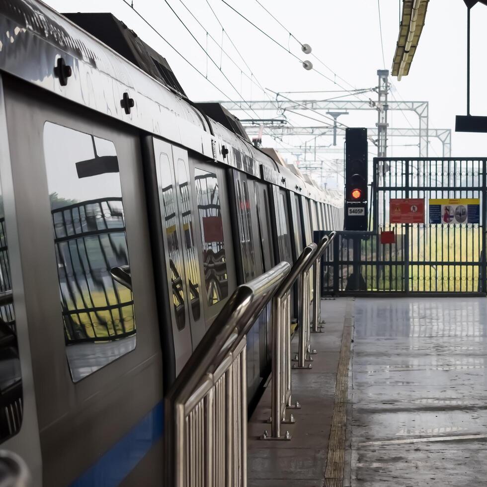 A train is parked at a station photo