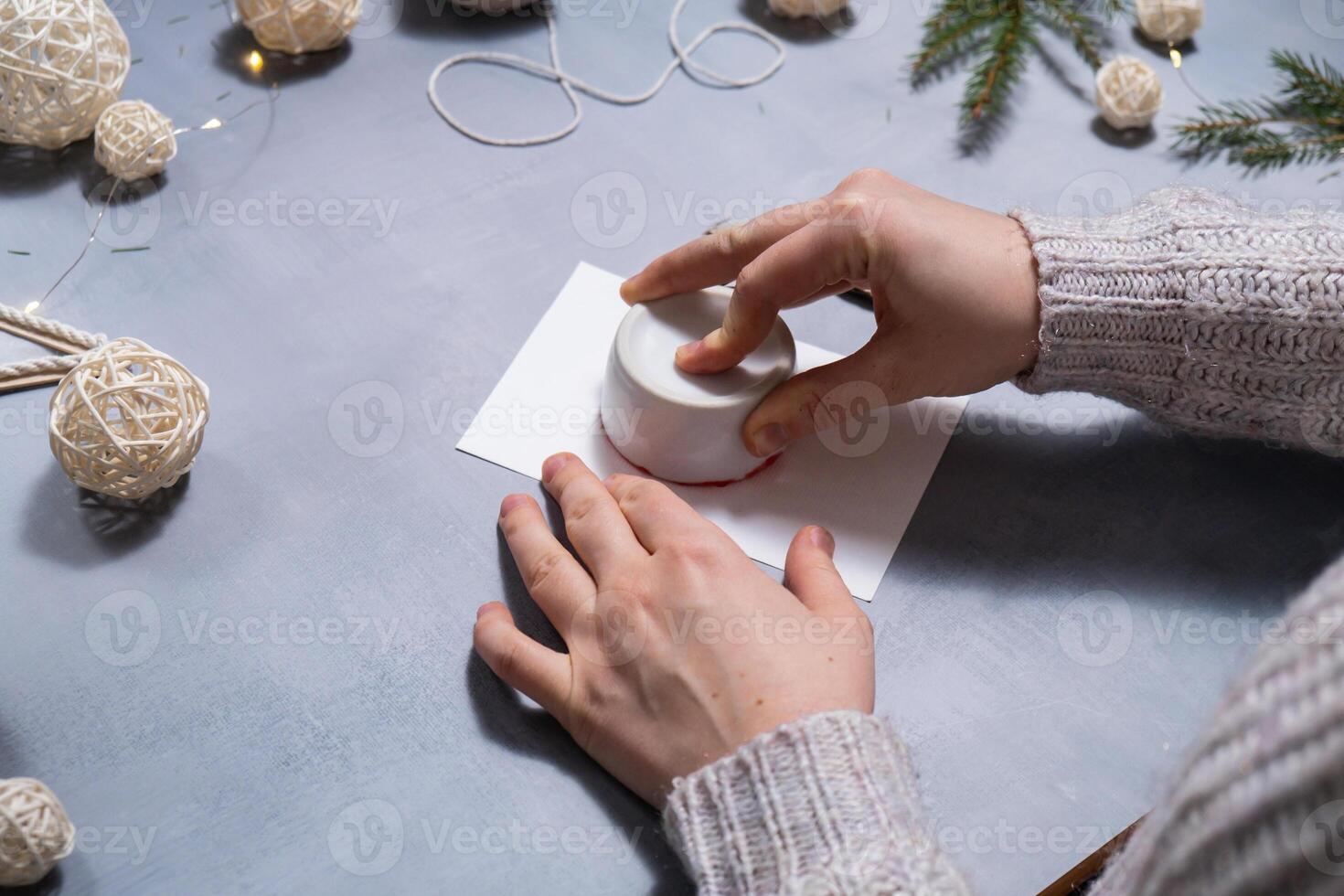 Christmas ball Sustainable Christmas preparation Diy process of making handmade greeting cards. Step by step activity for children. Inclusive and responsible stress relief holiday hobby. Conscious celebration photo