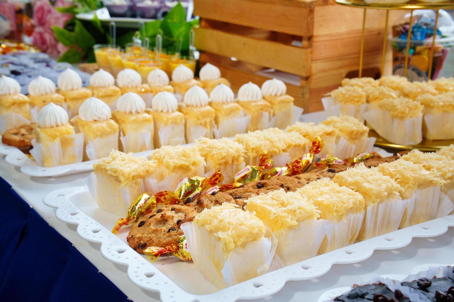 cheese cakes and cookies photo