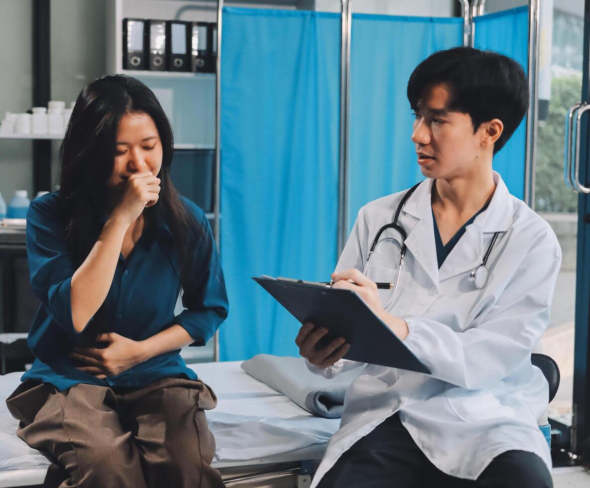 A doctor is talking to a patient photo