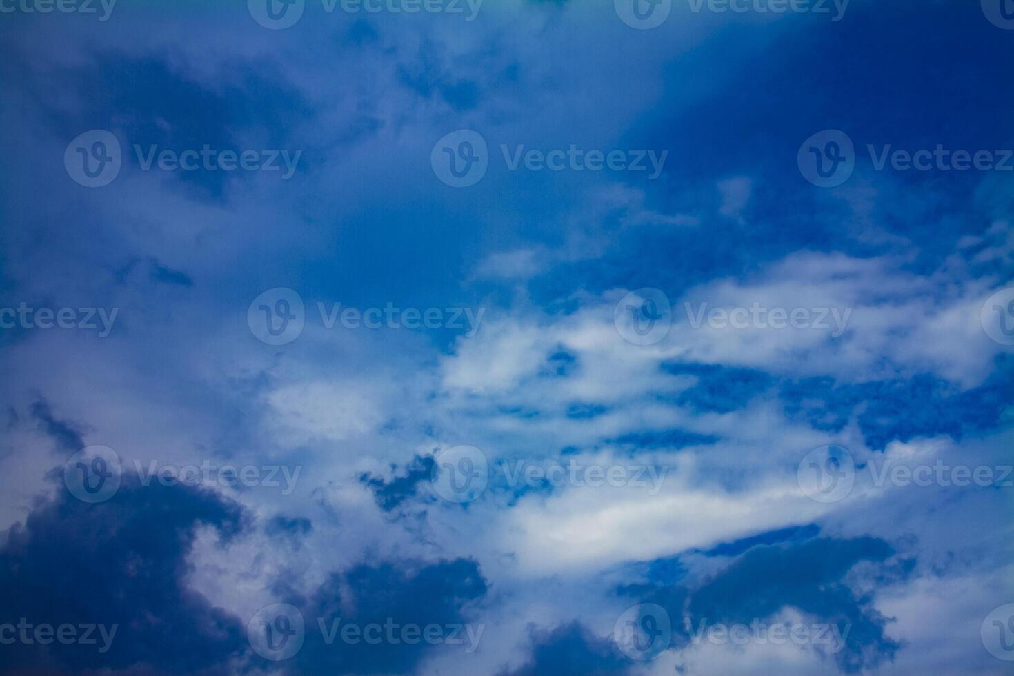 Cloudy sky daytime photo