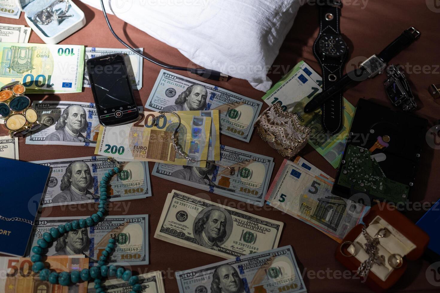 Evidence bag next to dollar banknotes in a crime investigation unit, concept image photo